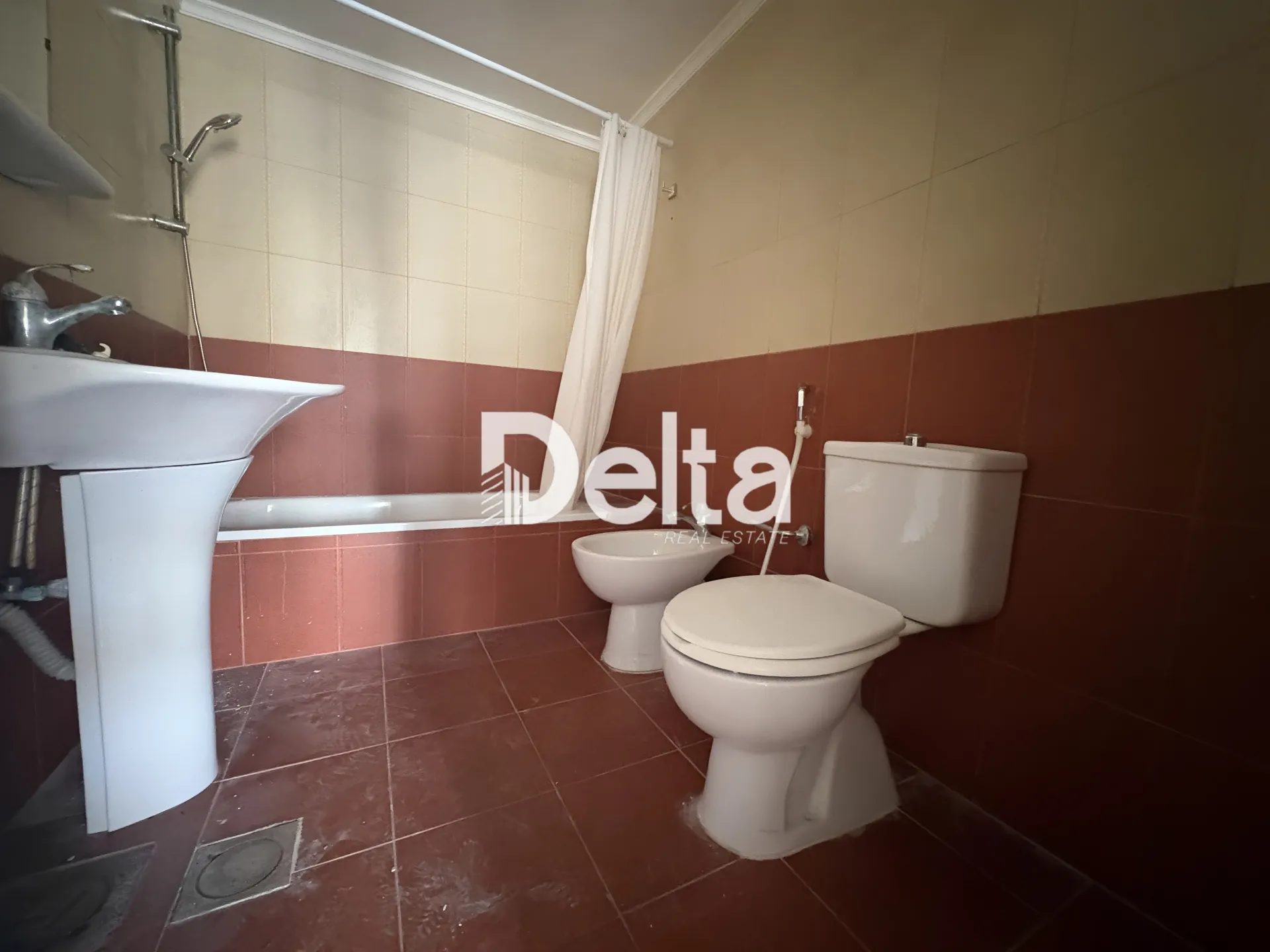 Apartment for rent in Sakiet El Janzeer