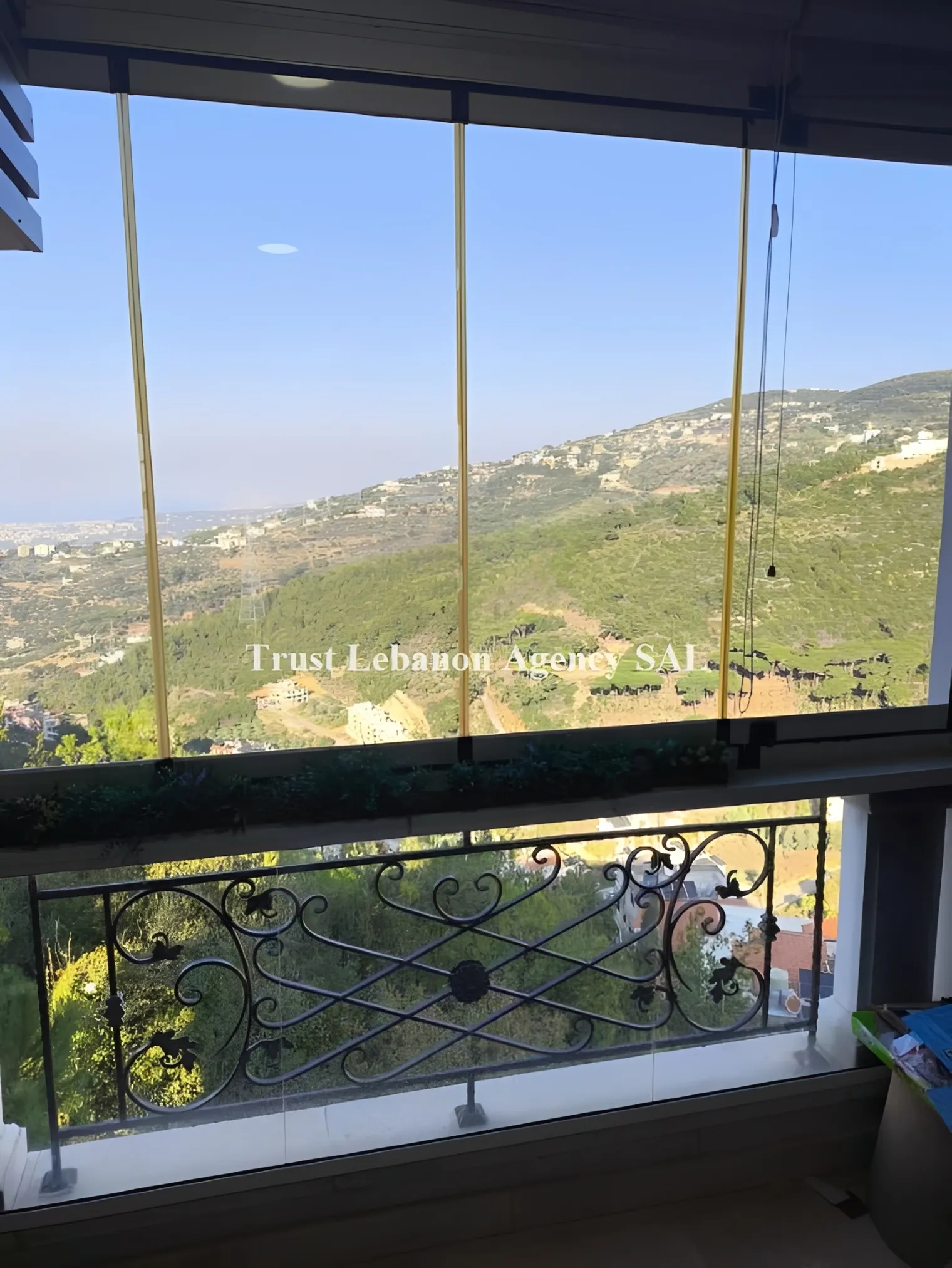 Apartment for Sale in Aramoun