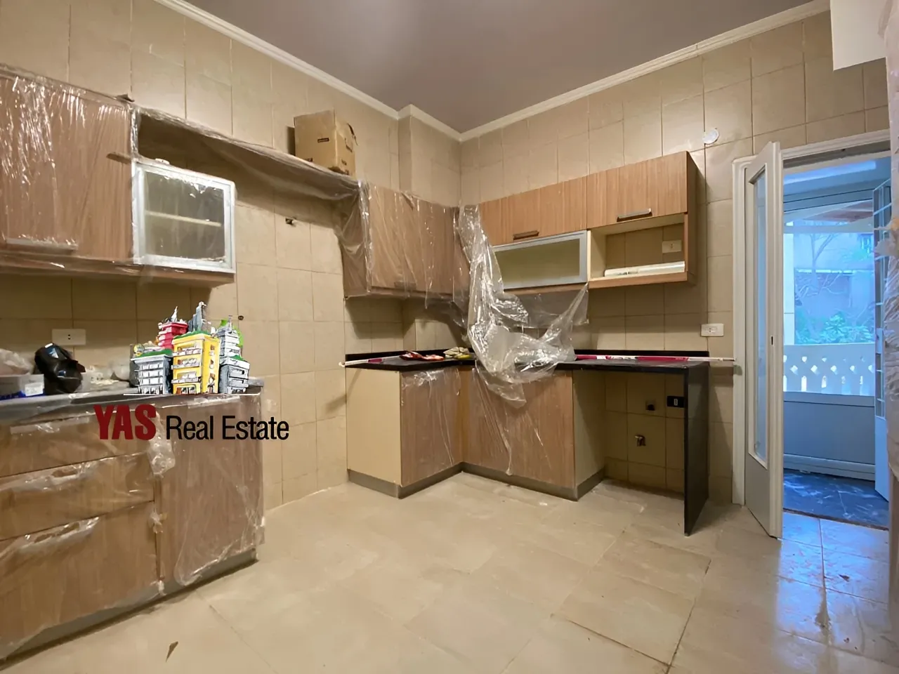 Apartment for Sale in Adonis - 3 bed, 2 bath