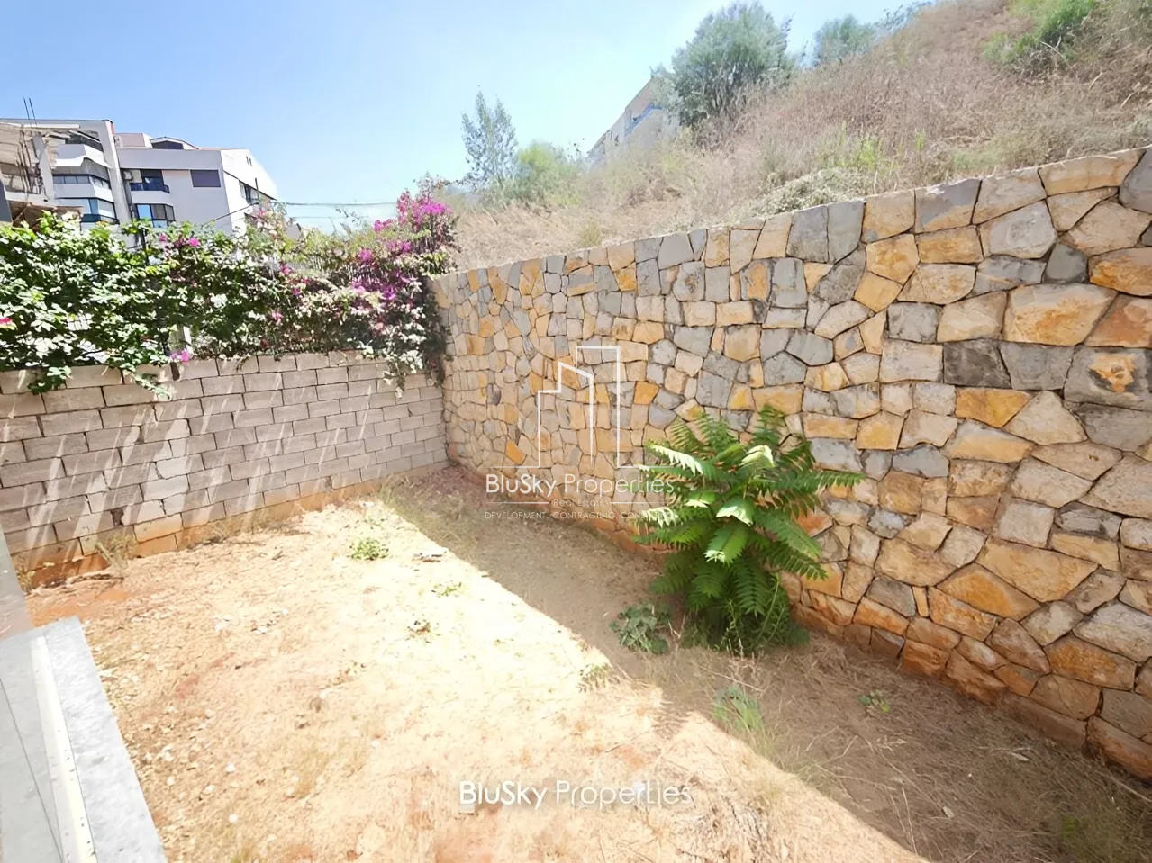 Apartment for Sale in Mtayleb - 4 bed, 4 bath