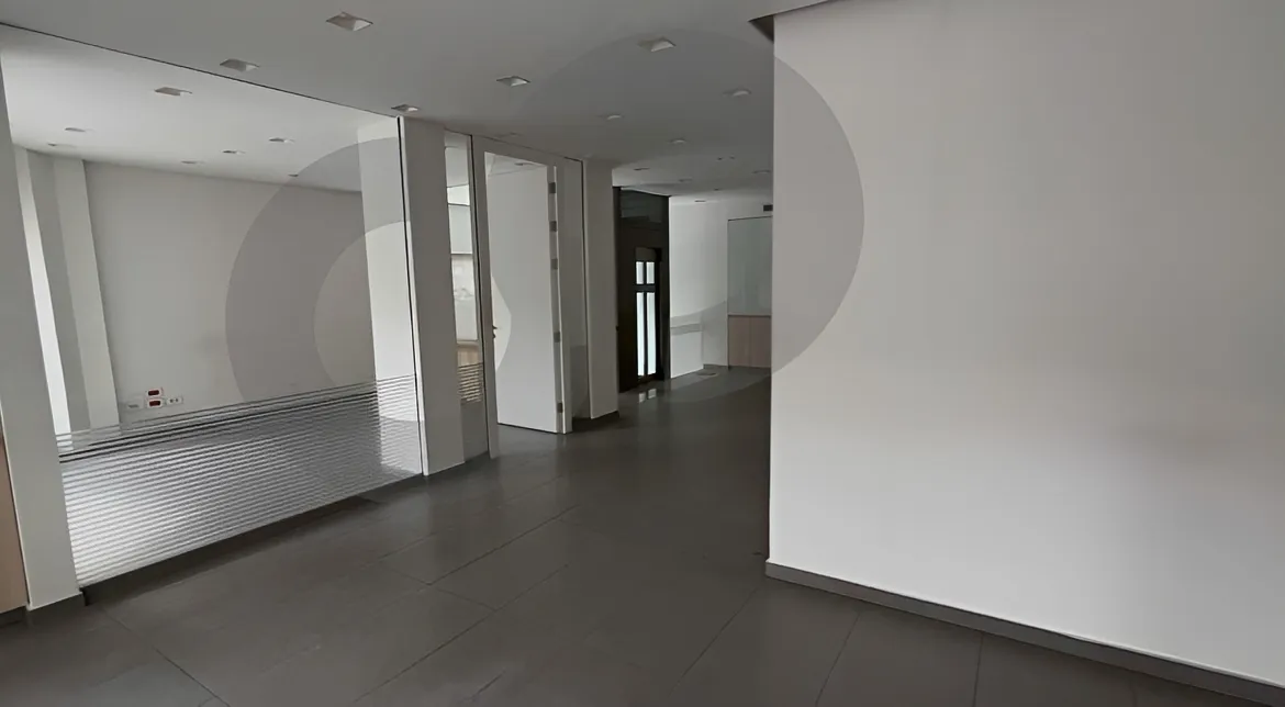 Commercial for Sale in Achrafieh