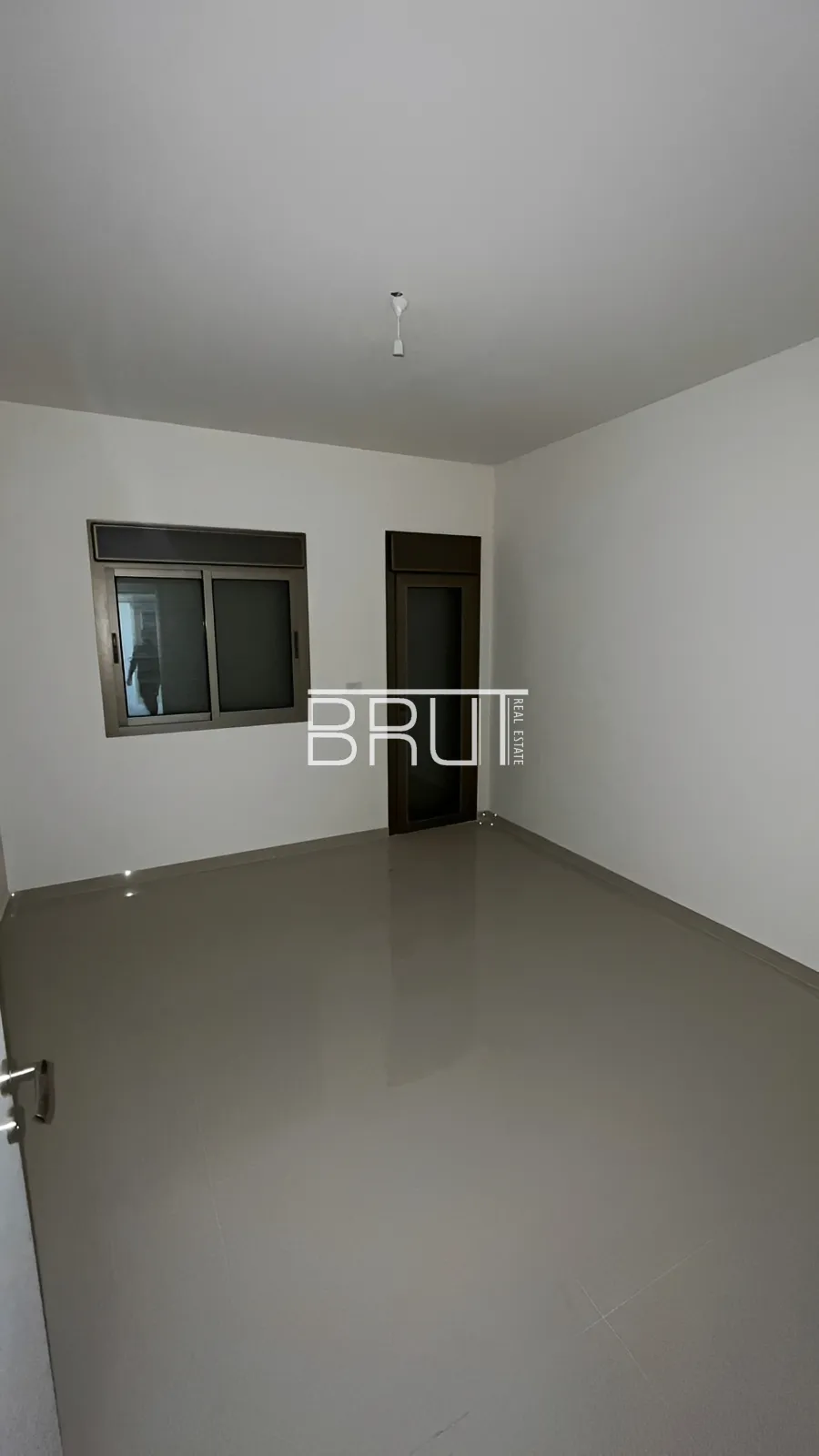 Apartment for Sale in Ballouneh