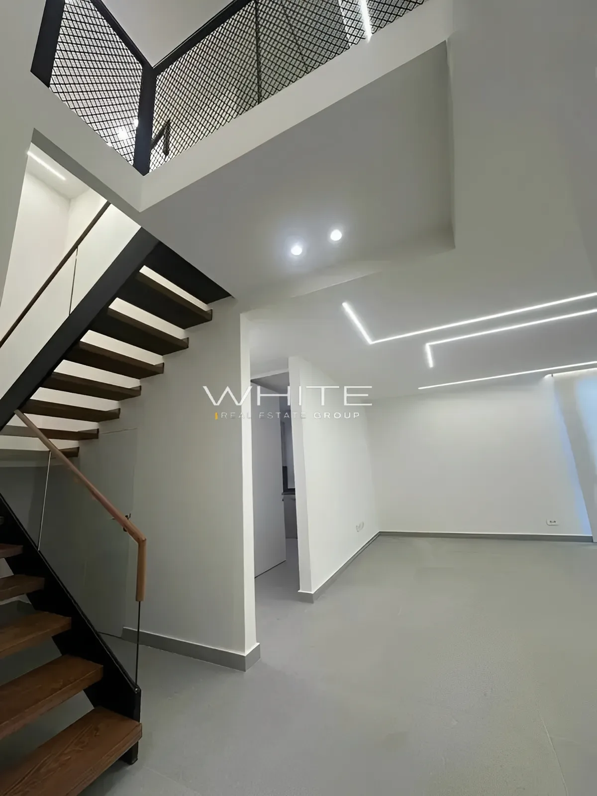 Duplex for Sale in Achrafieh - 2 bed, 4 bath