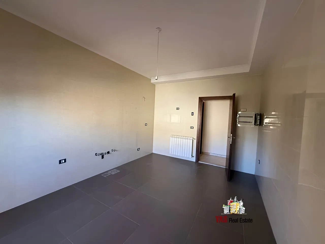 Apartment for Sale in Ballouneh