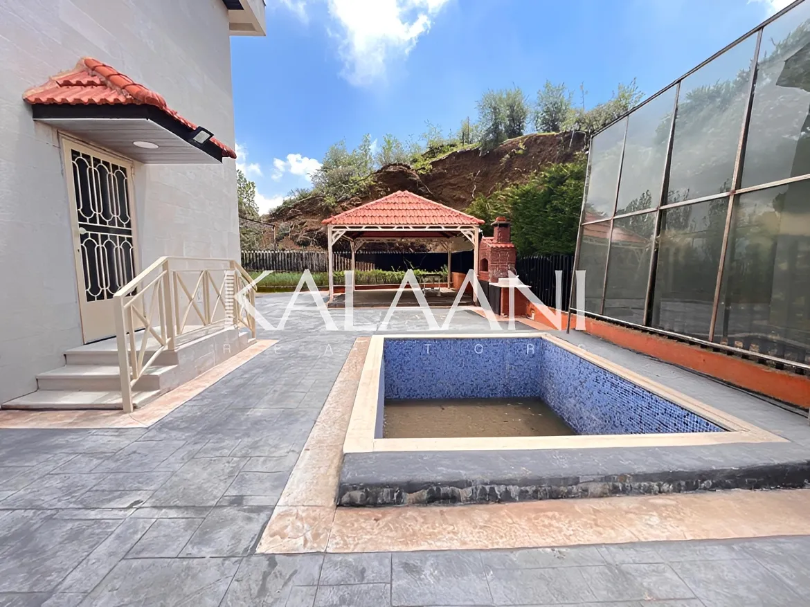 Villa for sale in Beqaatet Aachqout, Lebanon