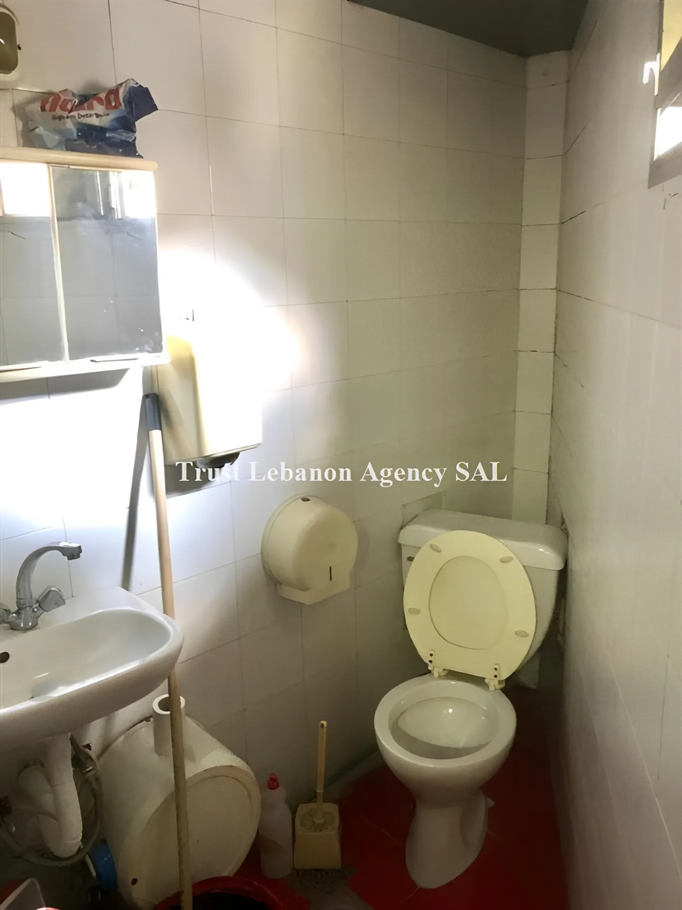Shop for sale in Keserwan, Ajaltoun