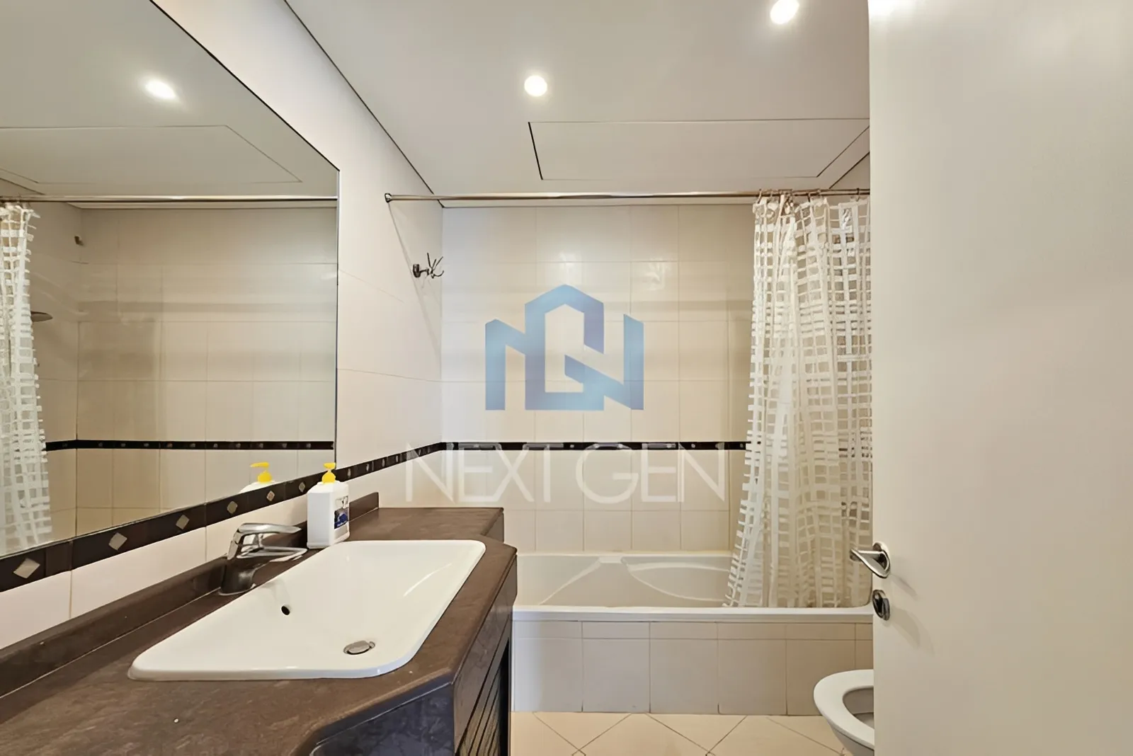 Apartment for Sale in Ras Beirut,