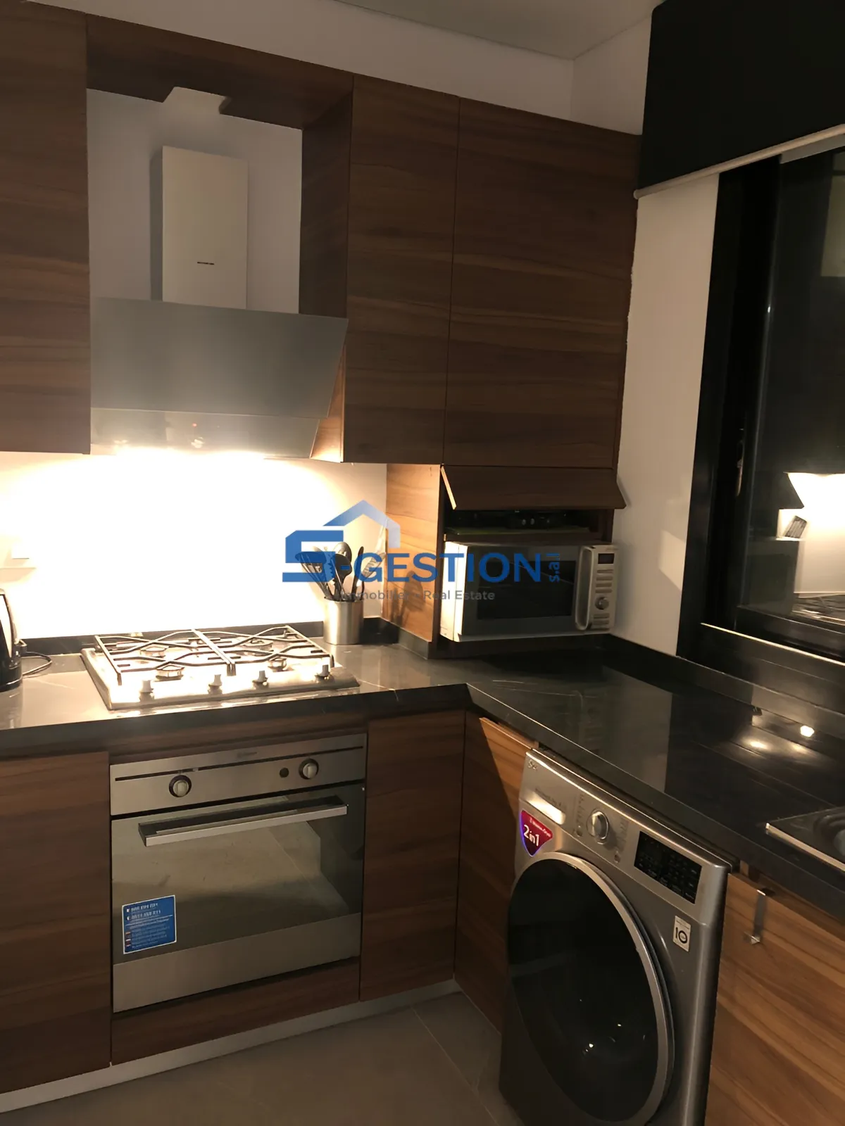 Apartment for Rent in Achrafieh - 1 bed, 2 bath