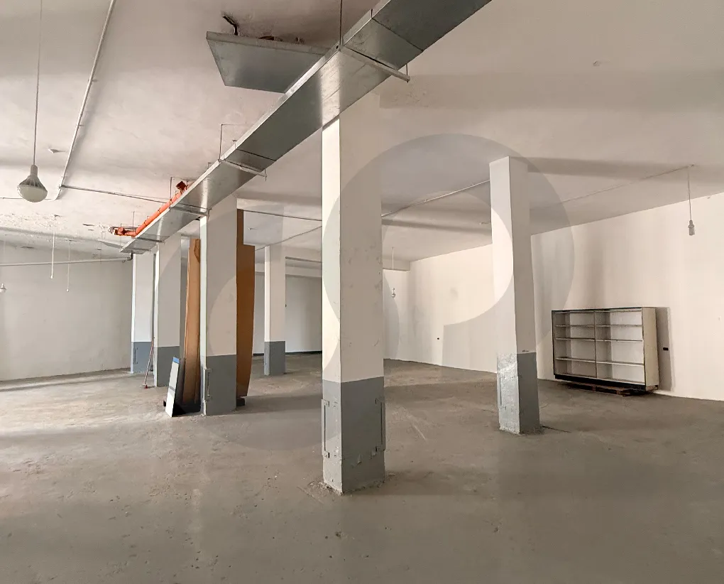 Warehouse for sale in Zalqa