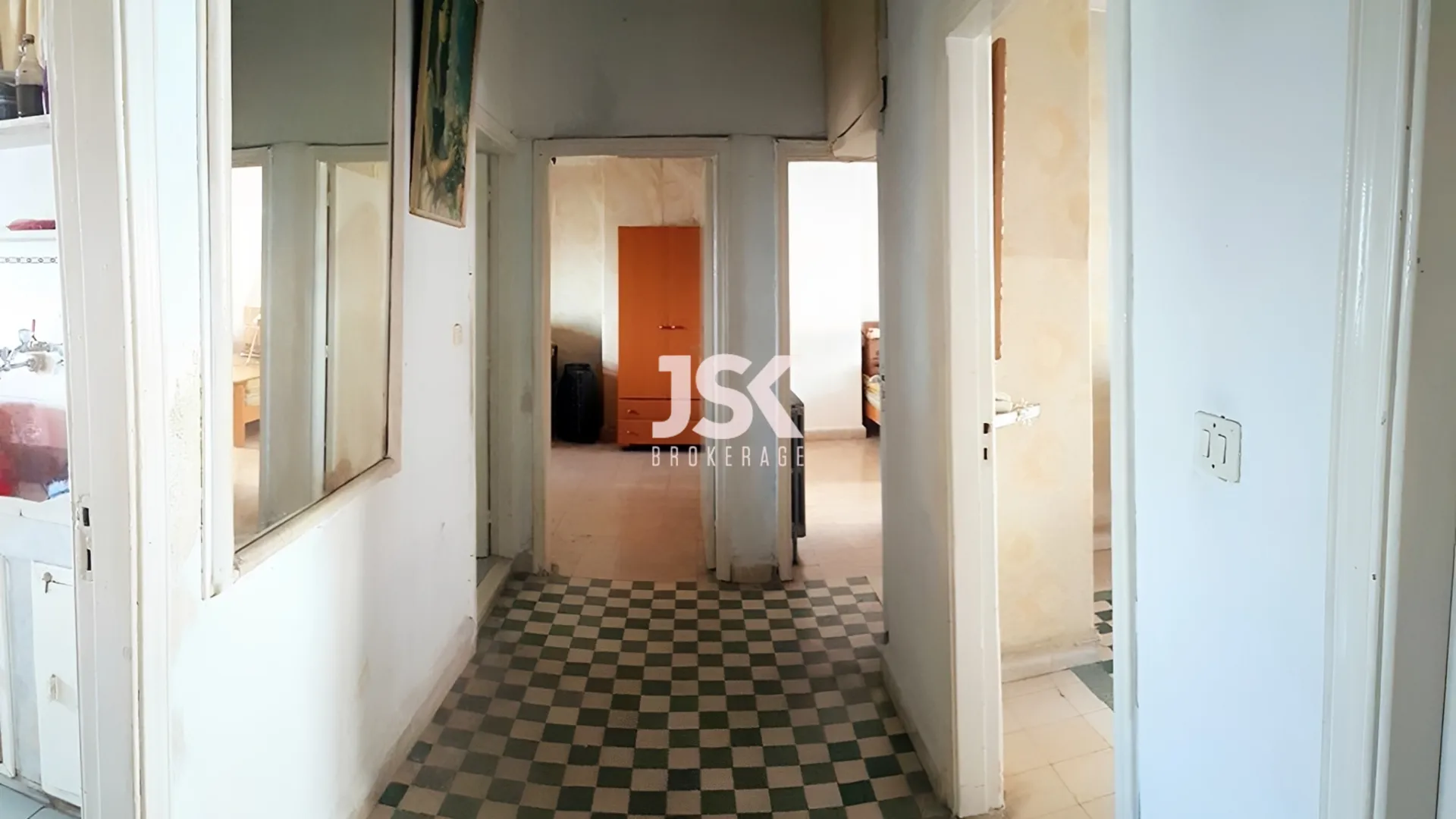 Apartment for Rent in Achrafieh - 2 bed, 1 bath
