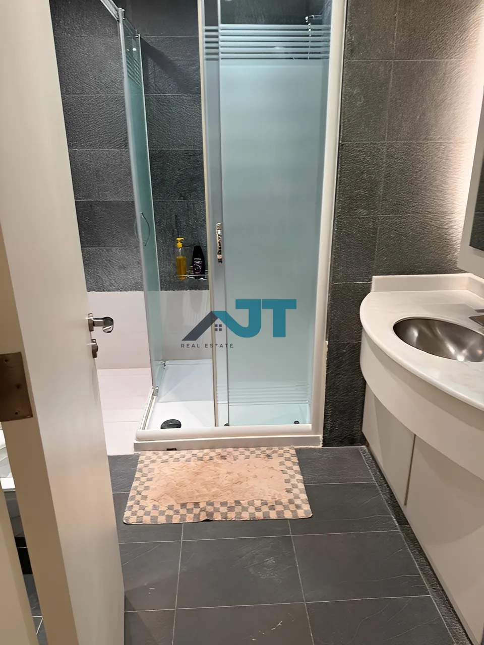 Apartment for Rent in Sursock