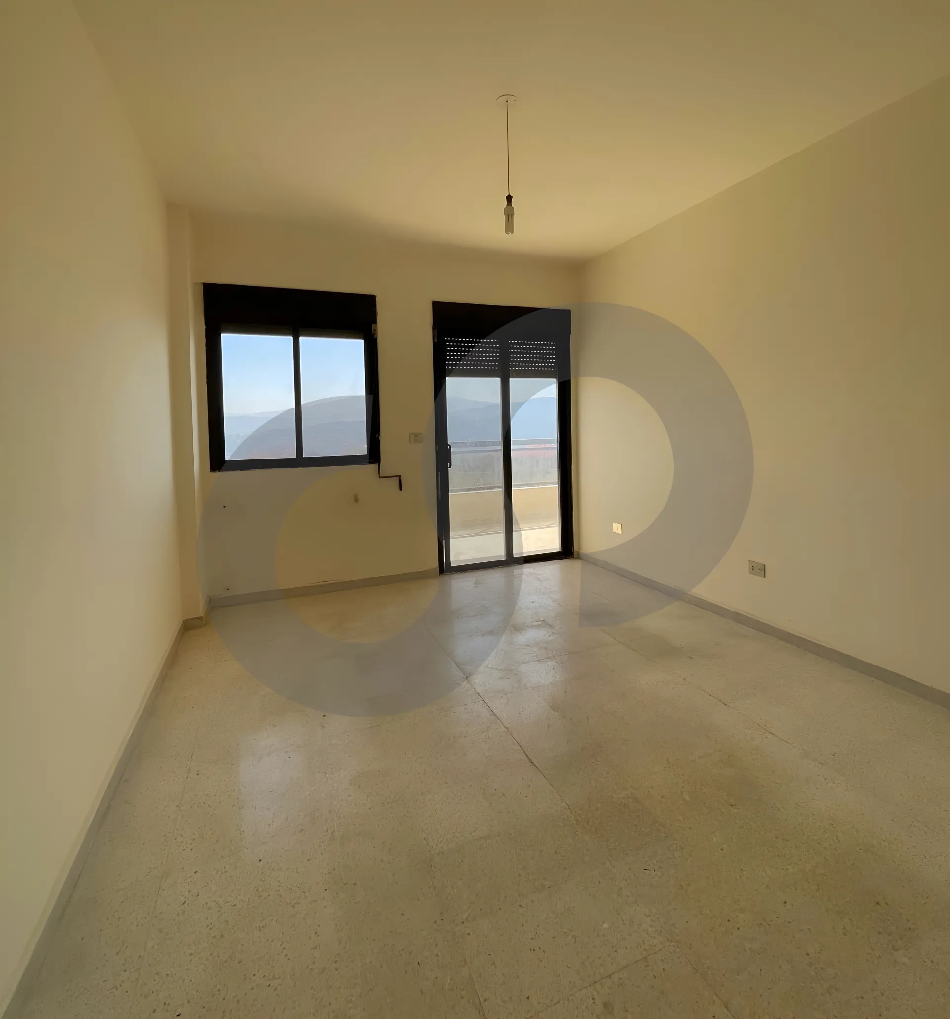Apartment for Sale in Bhamdoun - 3 bed, 3 bath