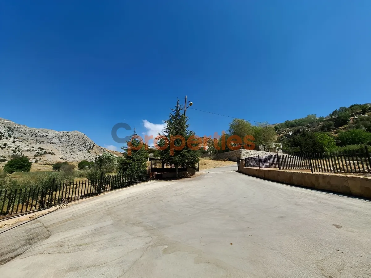 Villa for Sale in Laqlouq