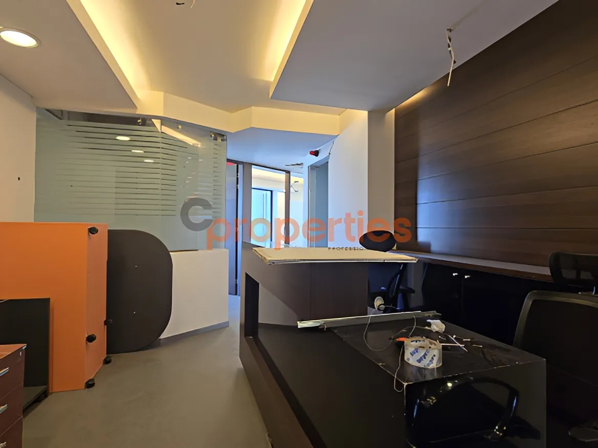 Office for Rent in Forn El Chebbak