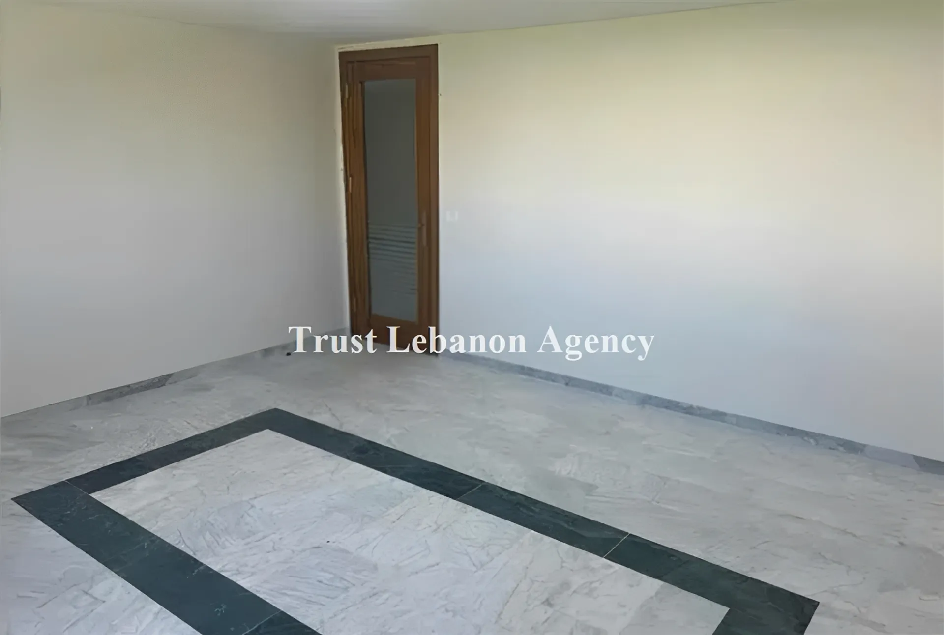 Commercial Property For Rent in Zahle,
