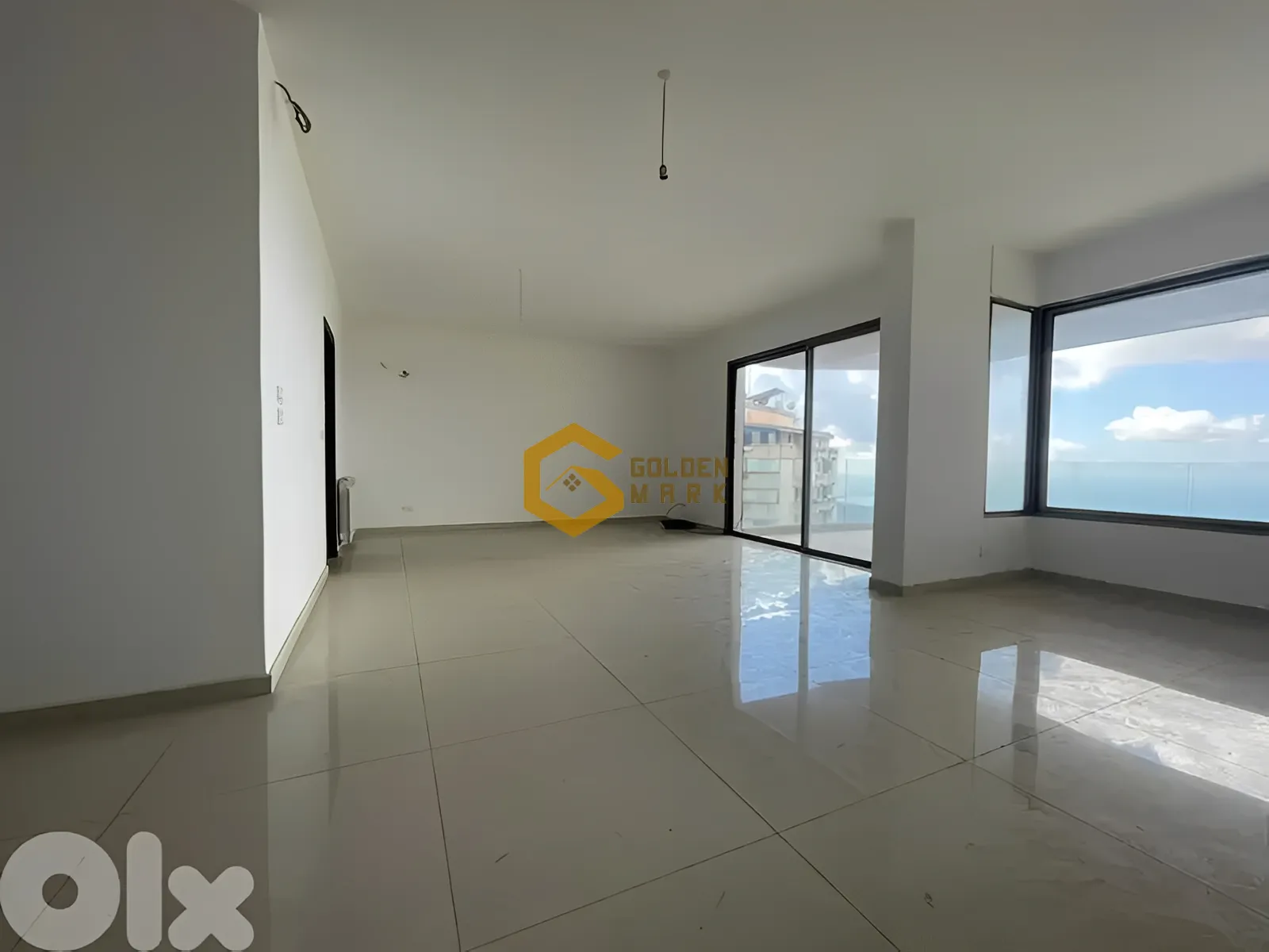 Apartment for Sale in Ballouneh - 4 bed, 4 bath