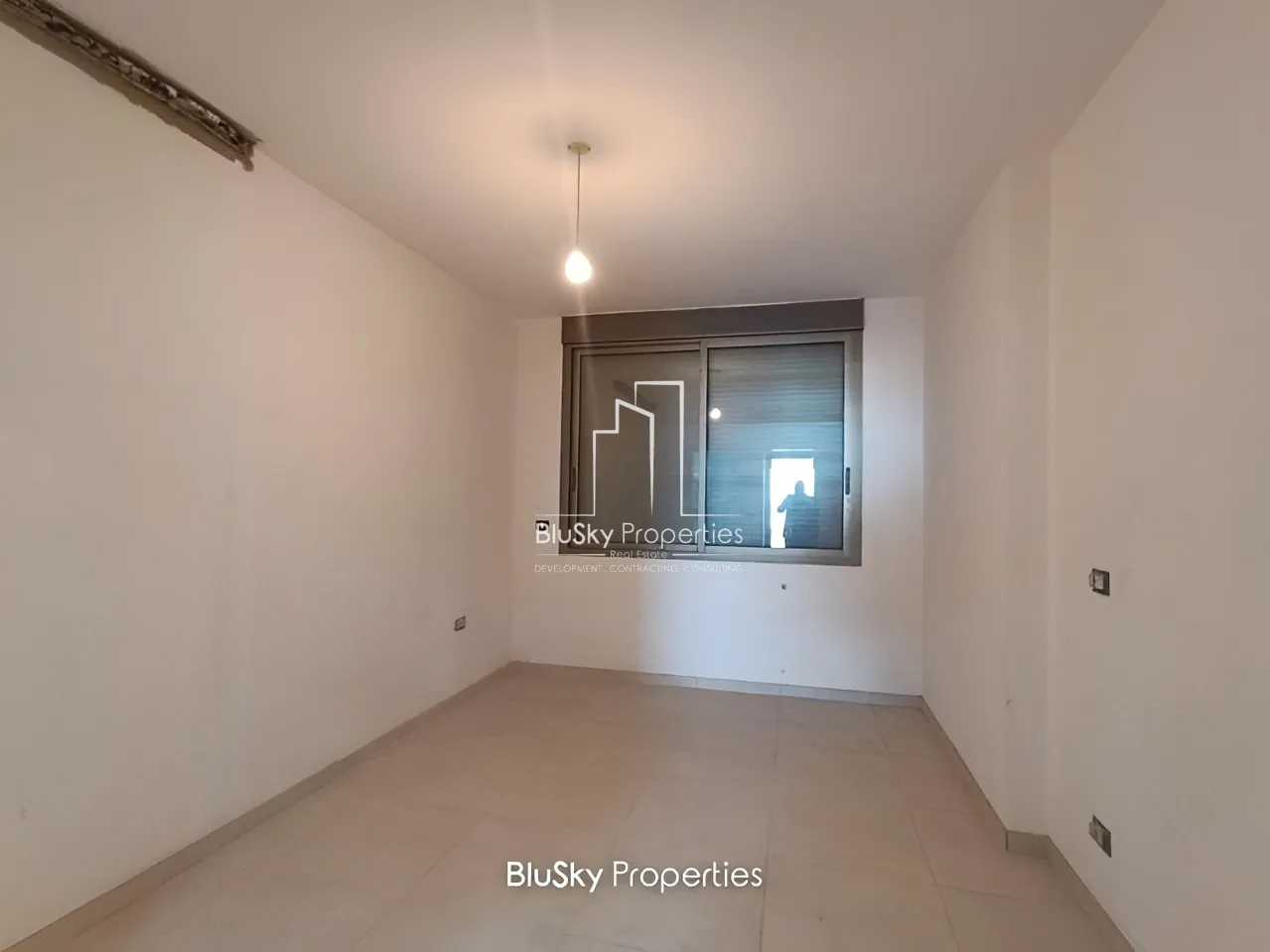 Apartment for Sale in Haret Sakher