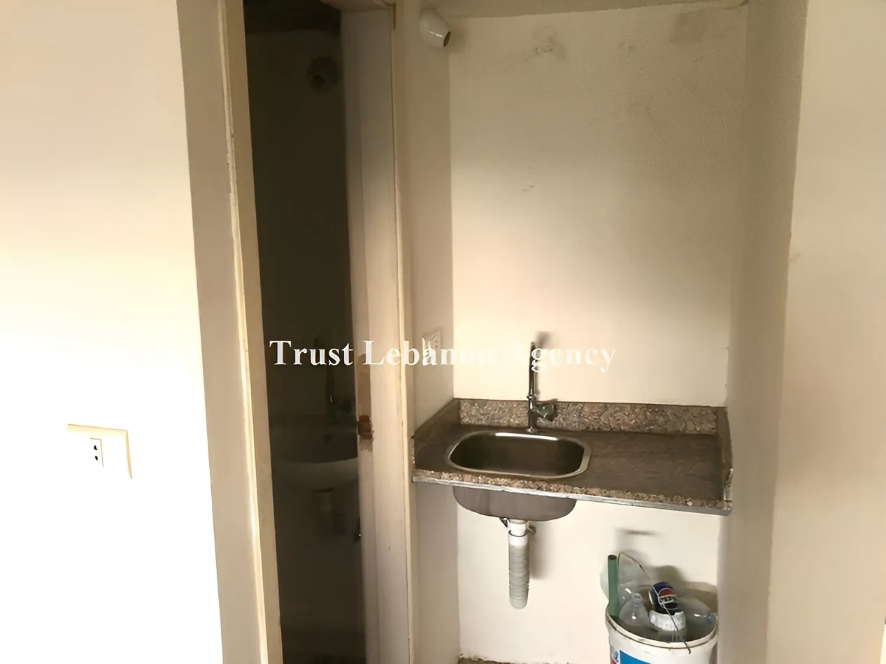 Shop for rent in Keserwan, Ajaltoun