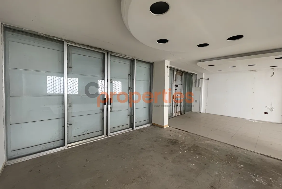 Showroom for Rent in Rayfoun