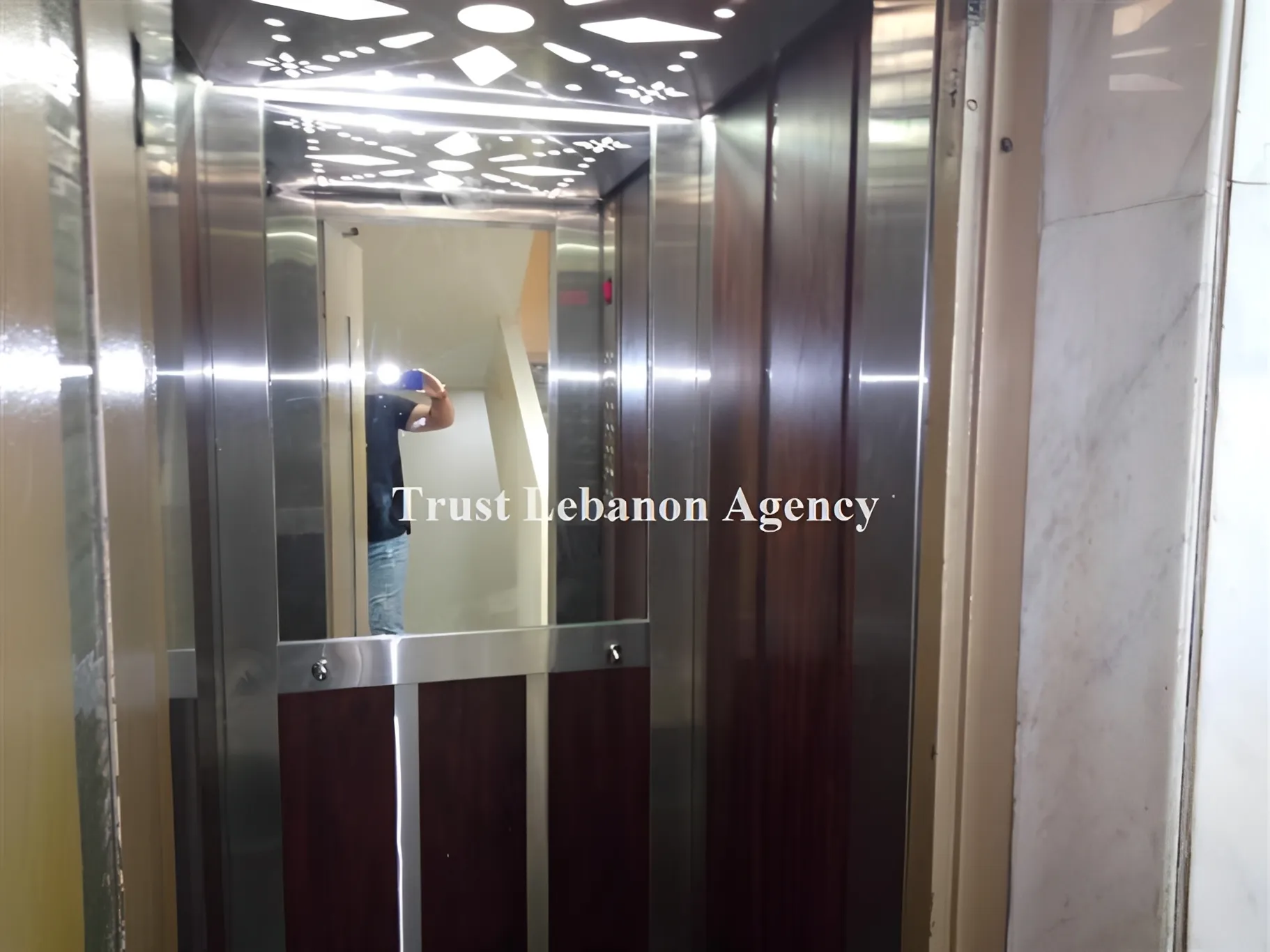 Office for sale in Baabda, Ain Al Remmeneh