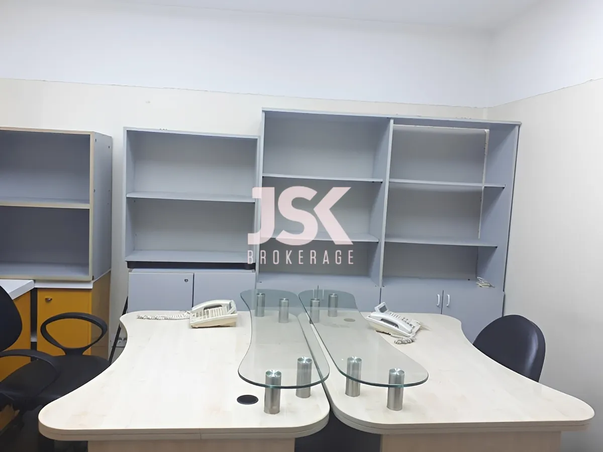 Office for rent in Daoura