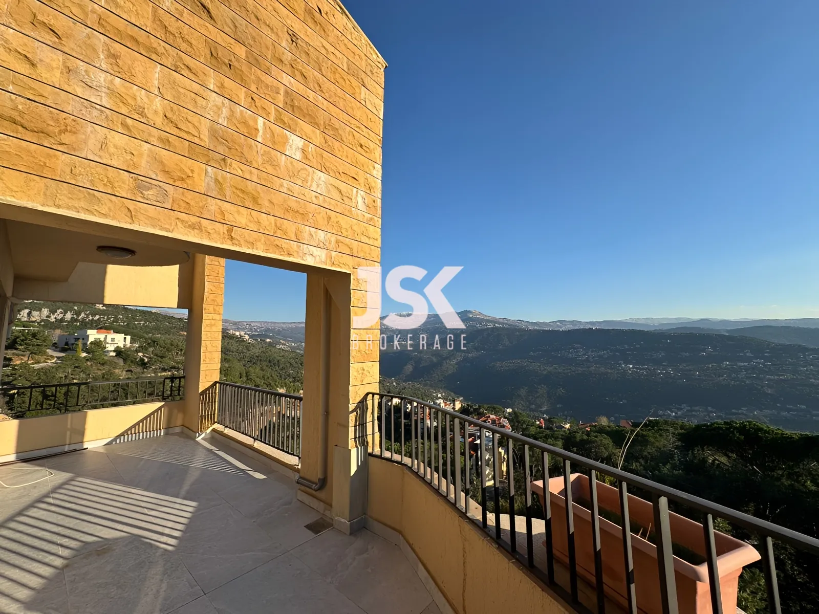 Apartment for Sale in Baabdat