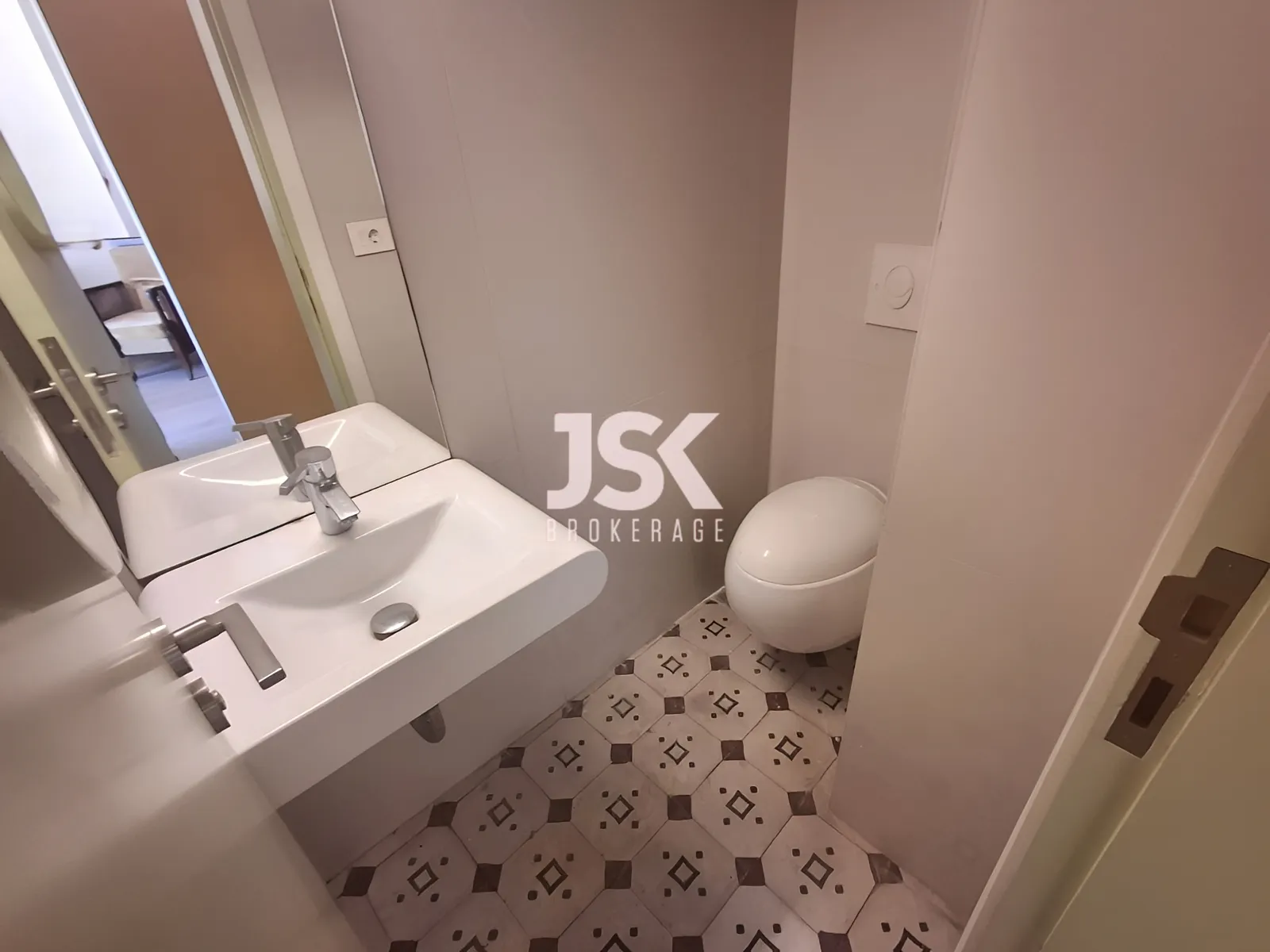 Apartment for Sale in Achrafieh