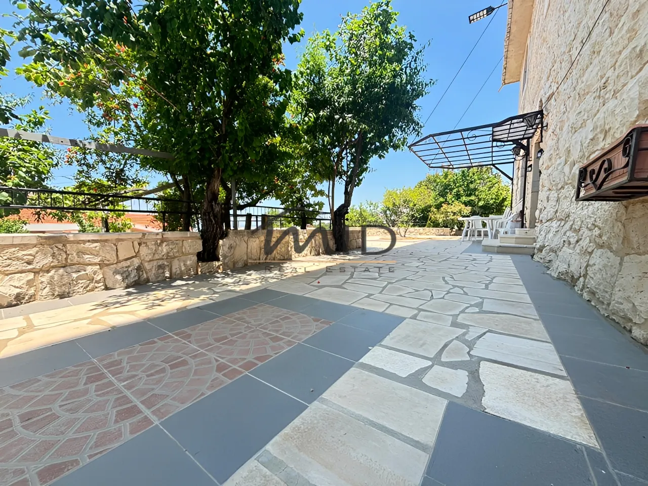 Apartment for rent in Batroun, lebanon