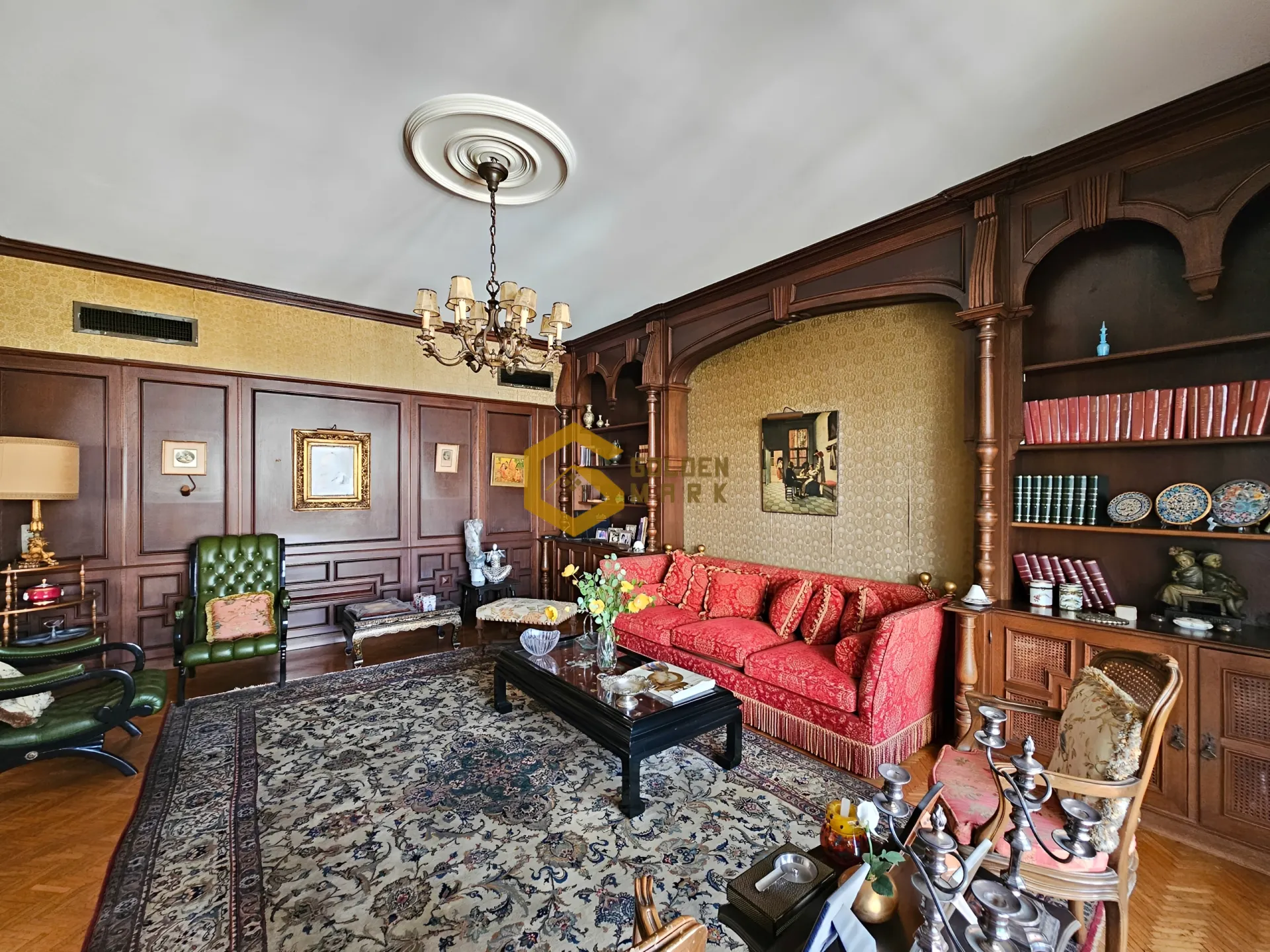 Apartment for Sale in Achrafieh, Beirut - 4 bed, 3 bath