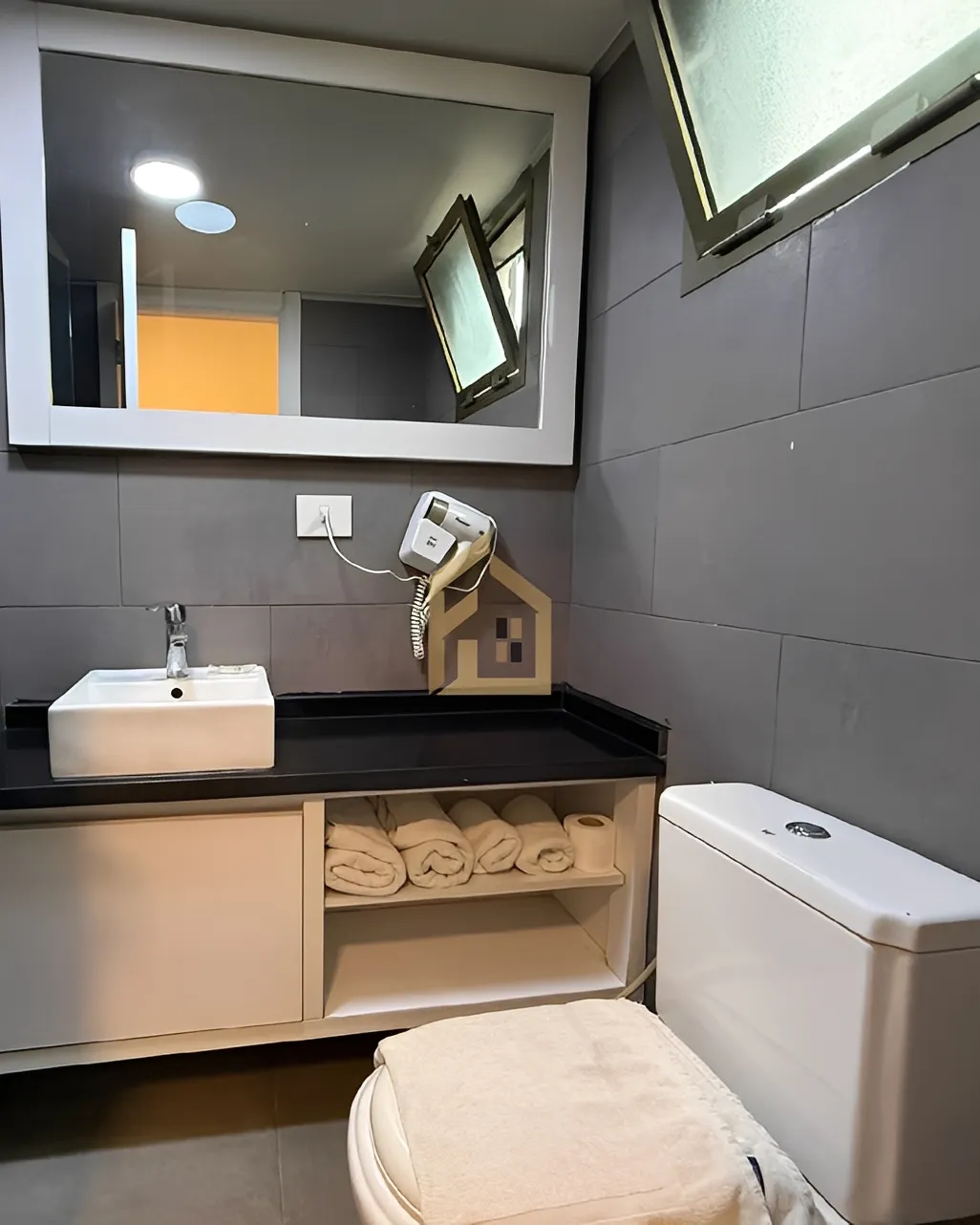 Studio for Rent in Ain Al Mraiseh, Beirut, Lebanon