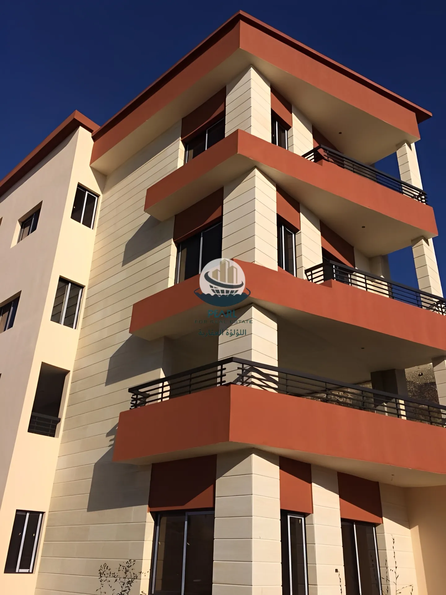 Residential Building for sale in Charoun