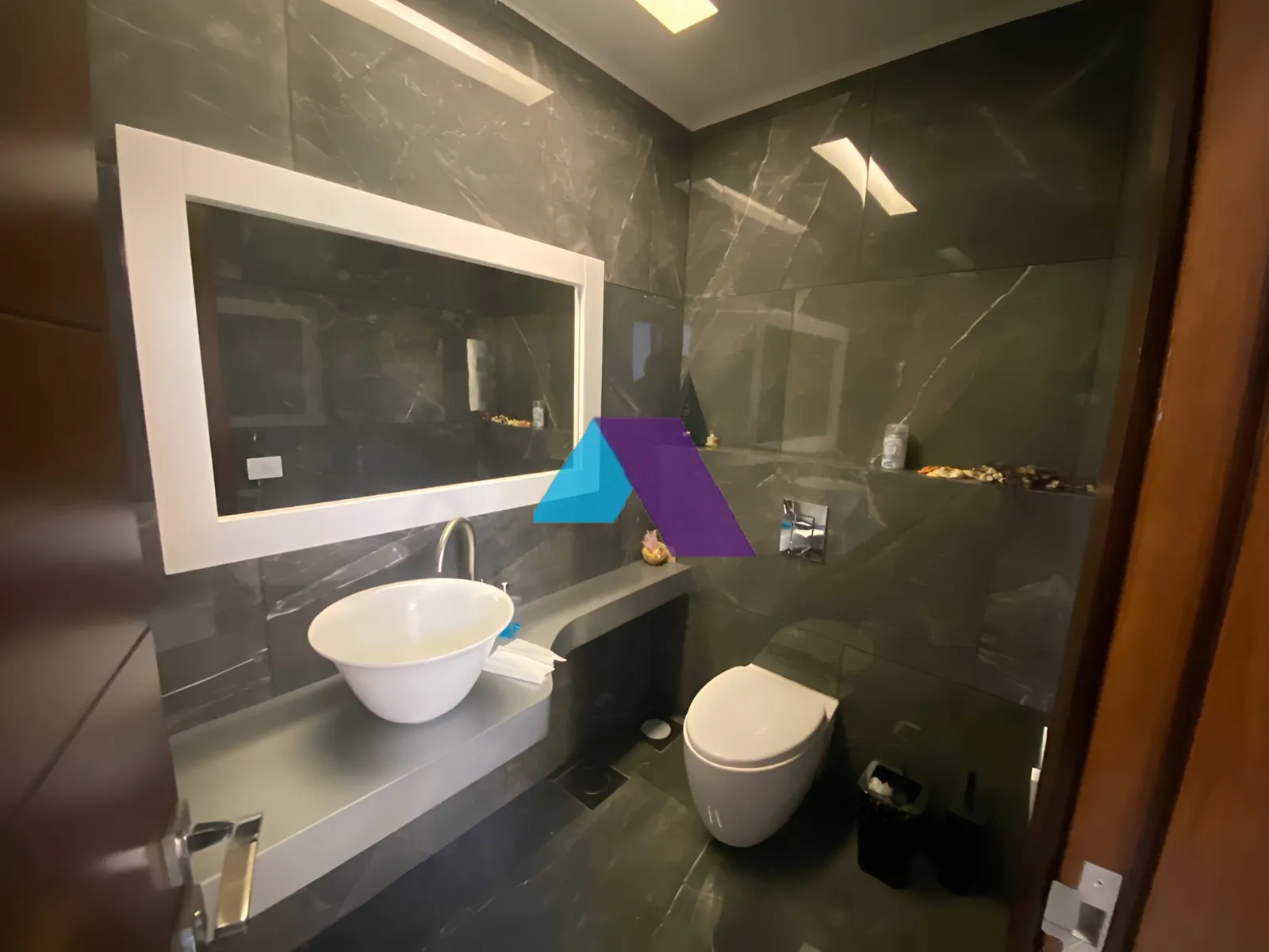 Apartment for Sale in Ballouneh