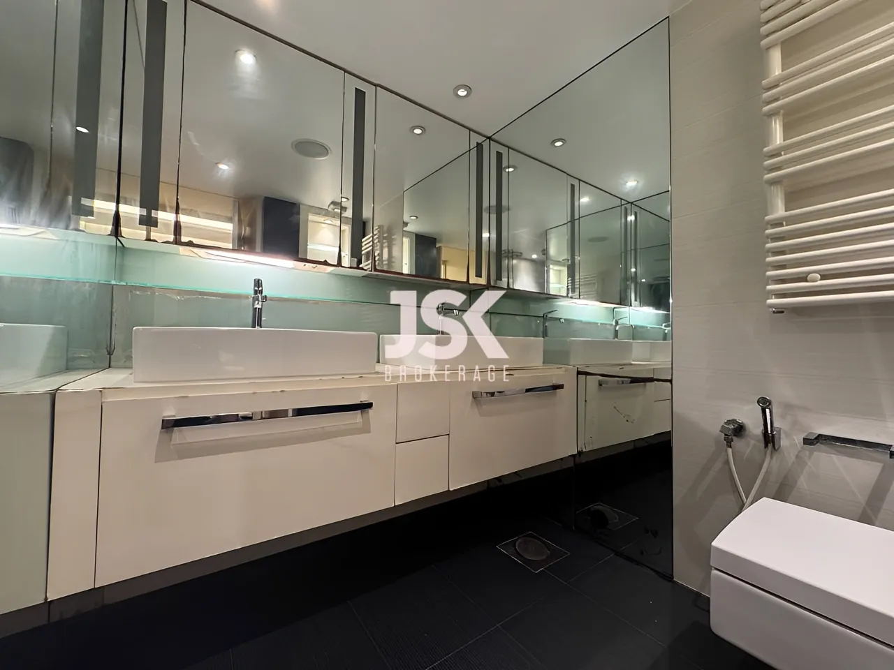 Apartment for Rent in Ras Beirut