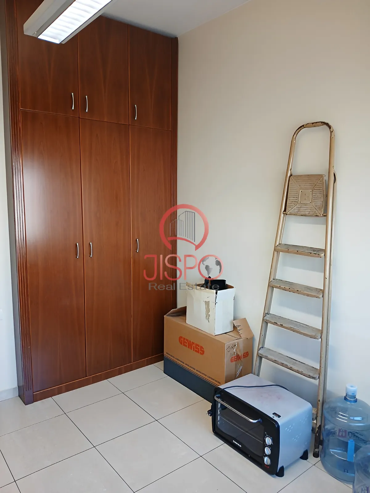 Office for sale in Daoura