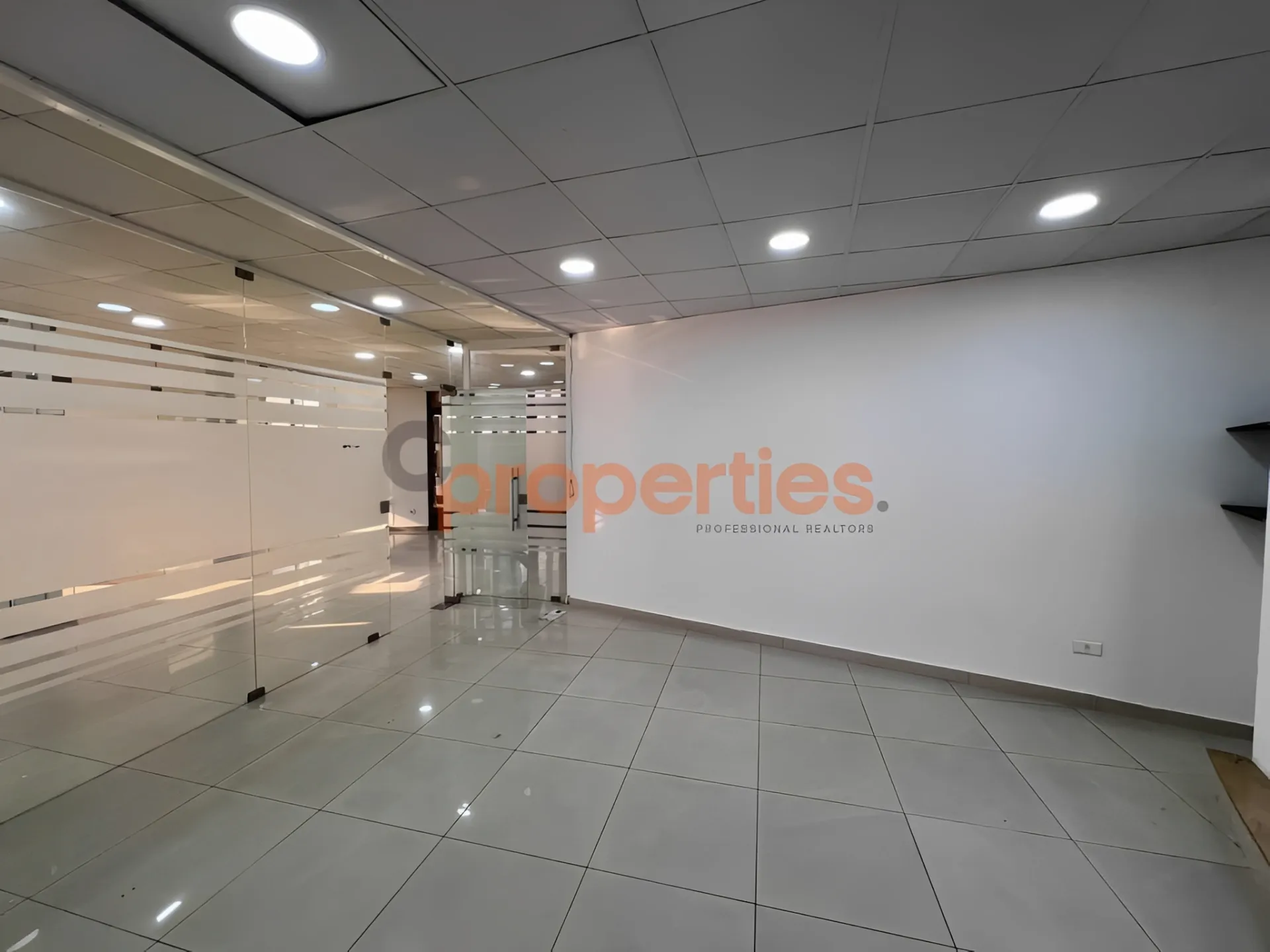 Office for rent in Dekwaneh