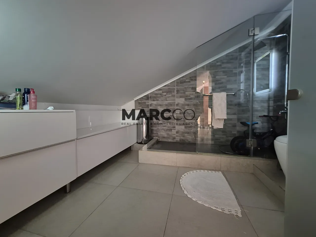 Apartment for sale in Bsalim