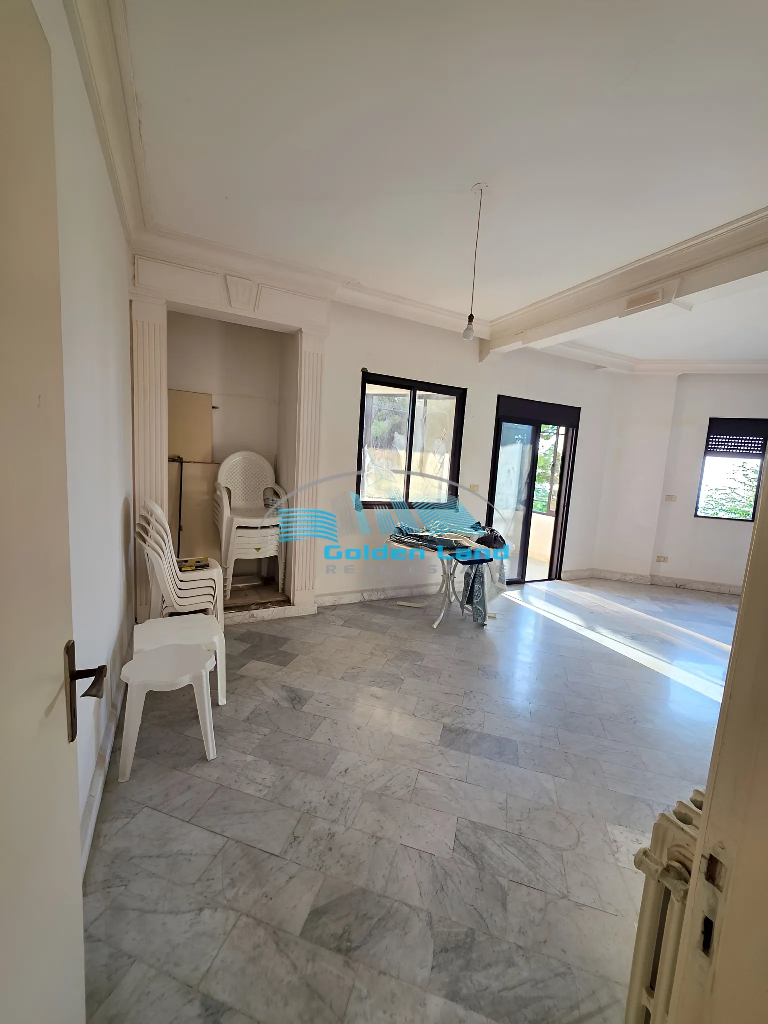 Apartment for Sale in Ain Aar