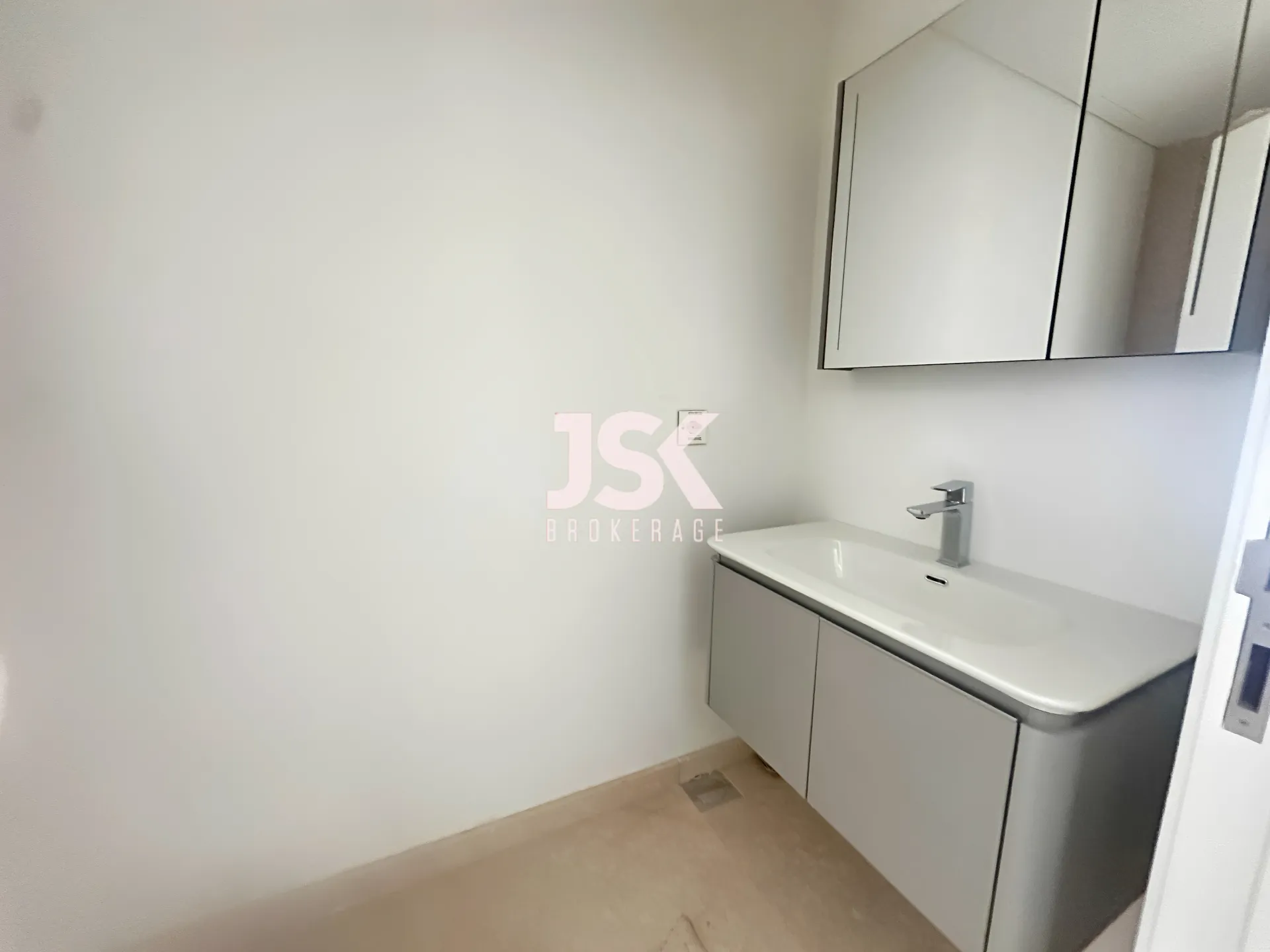 Apartment for Rent in Achrafieh
