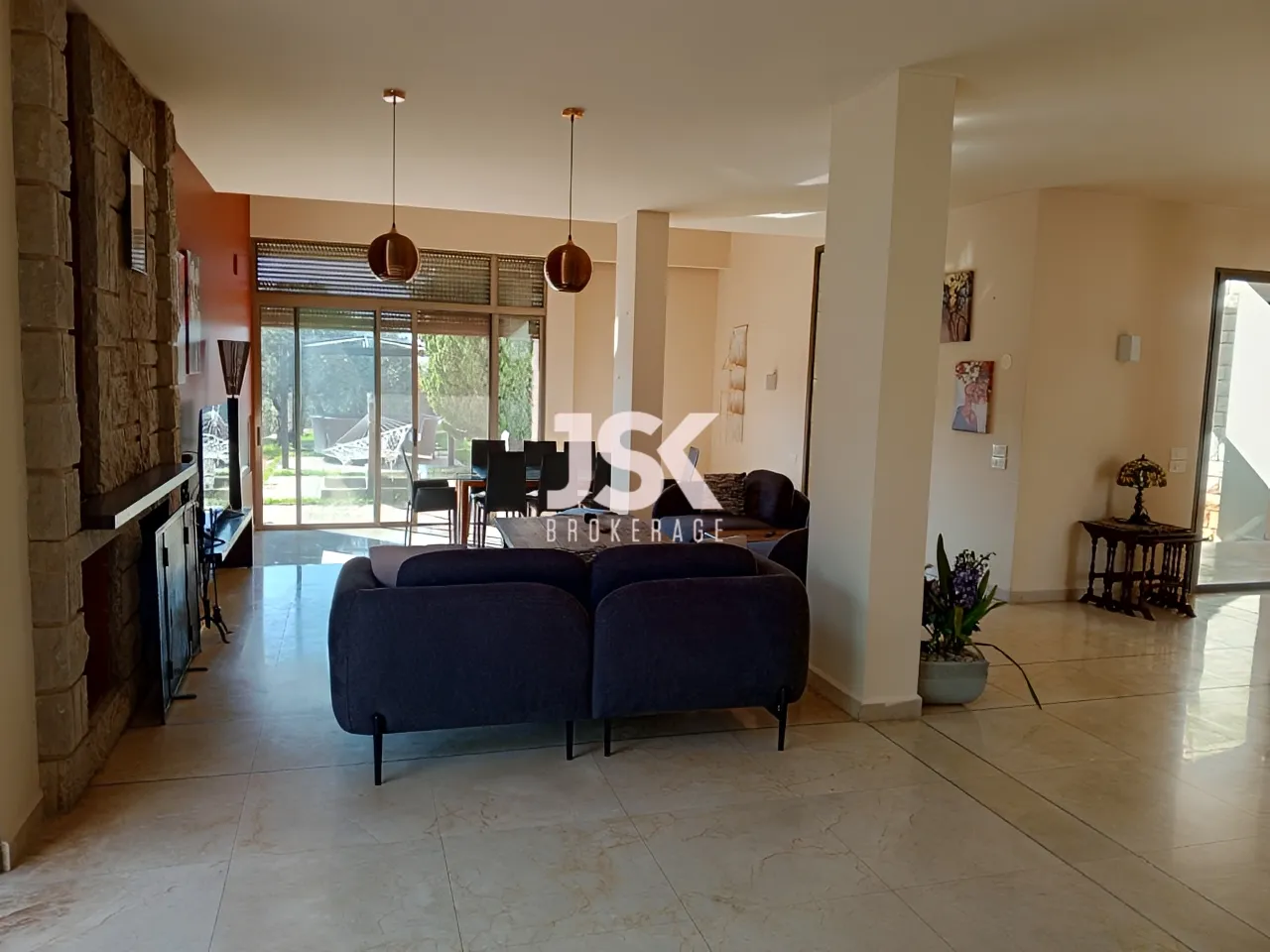 Villa for Sale in Aamchit