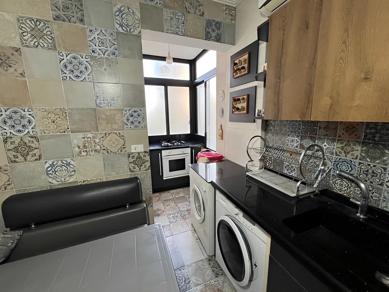 Commercial Building for rent in Biaqout