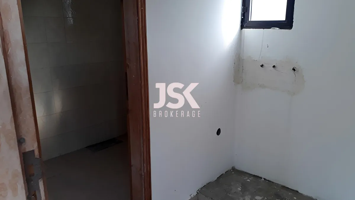 Office for sale in Jdeideh