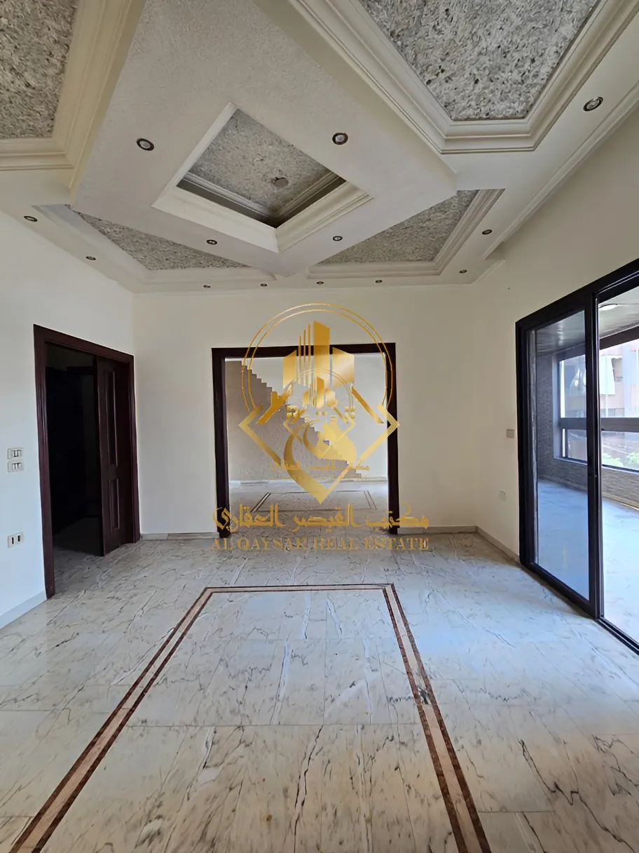 Apartment for sale in Damascus Hwy, Lebanon - 3 bed, 3 bath