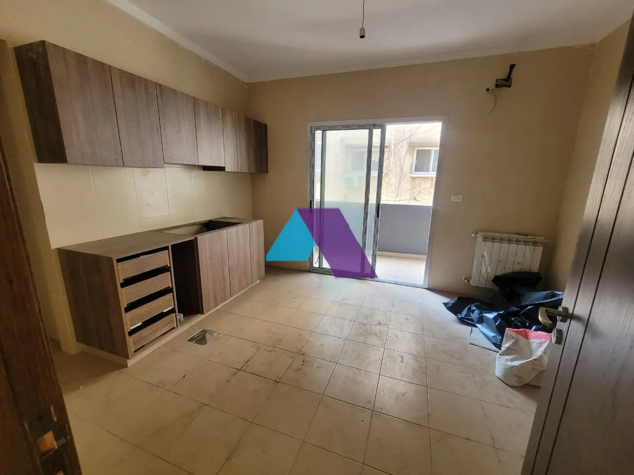 Apartment for Sale in Mar Takla - 3 bed, 4 bath