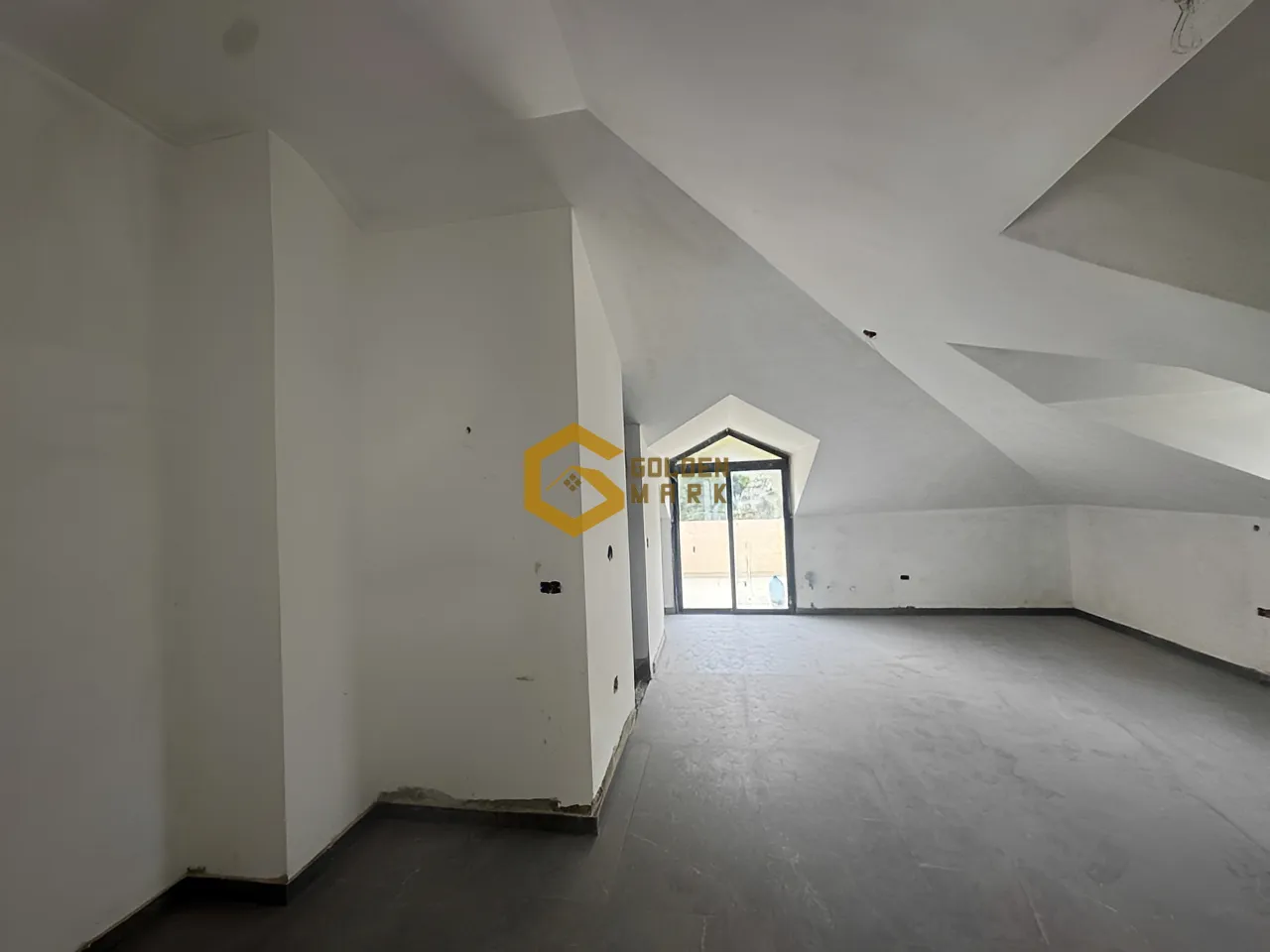 Duplex for Sale in Bsalim
