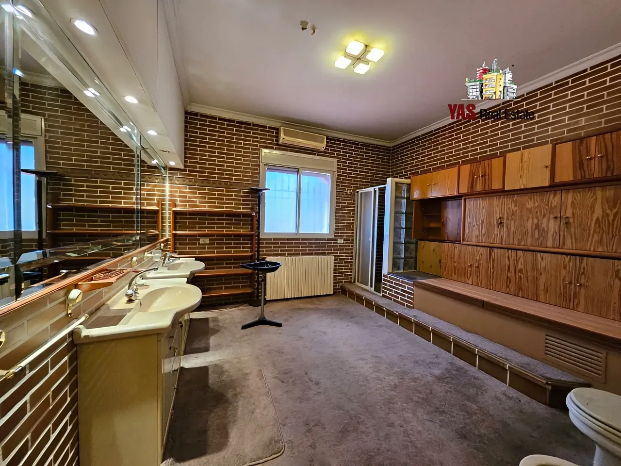 Villa for Sale in Ajaltoun