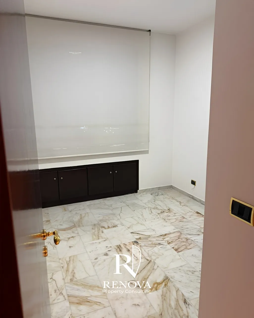 Office for sale in Mathaf