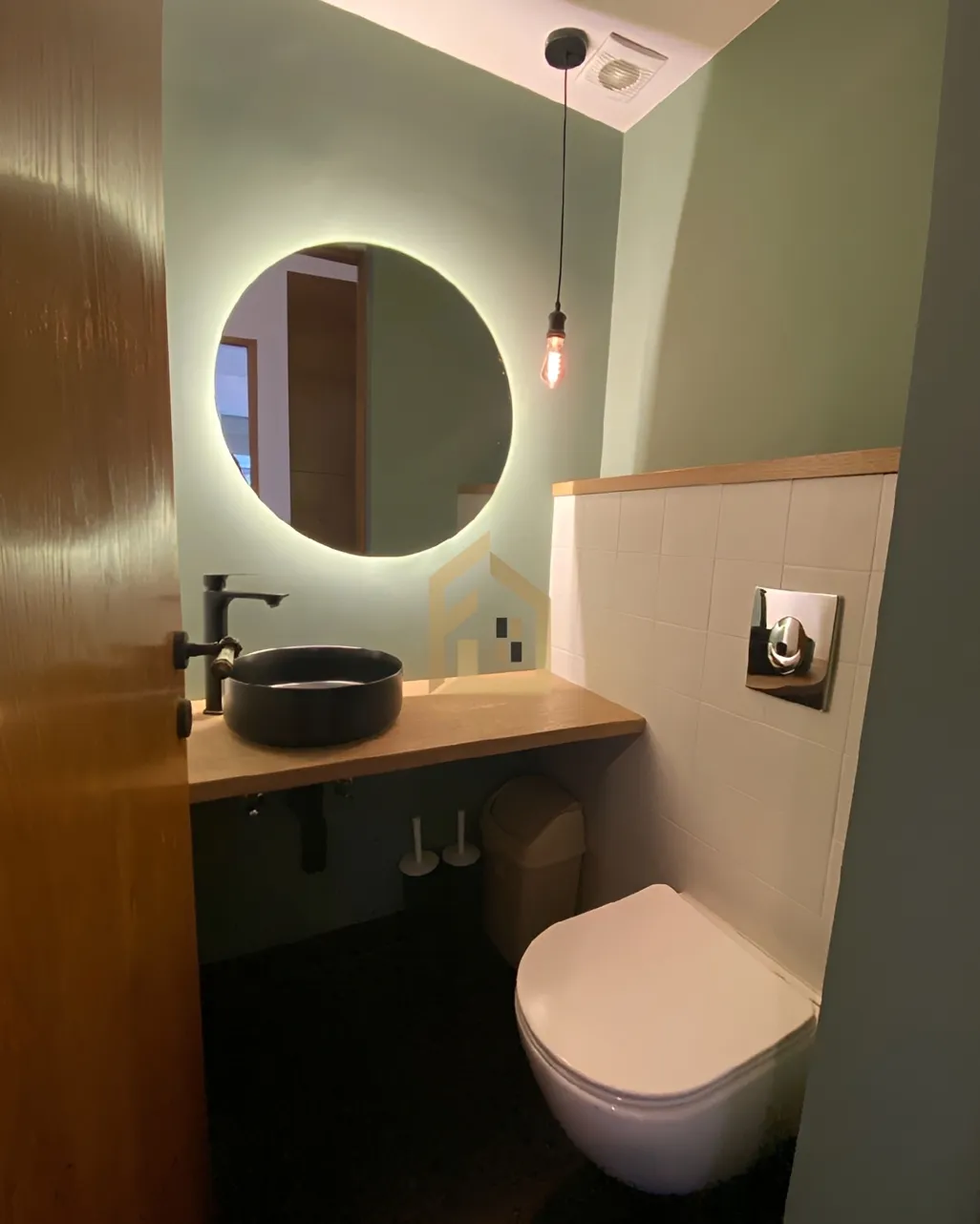 Apartment for rent in Achrafieh, Beirut, Lebanon - 3 bed, 4 bath