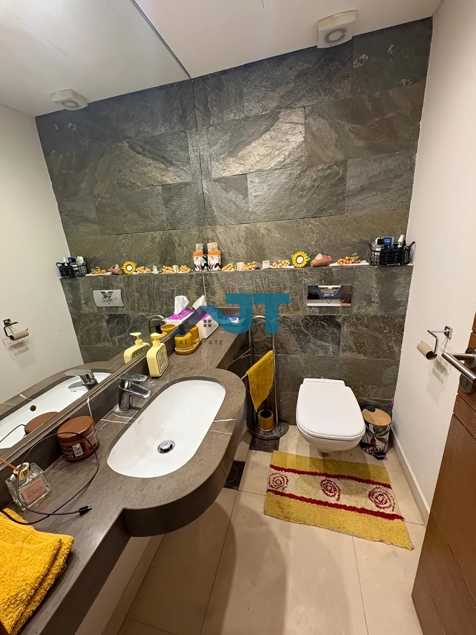 Apartment for rent in Achrafieh