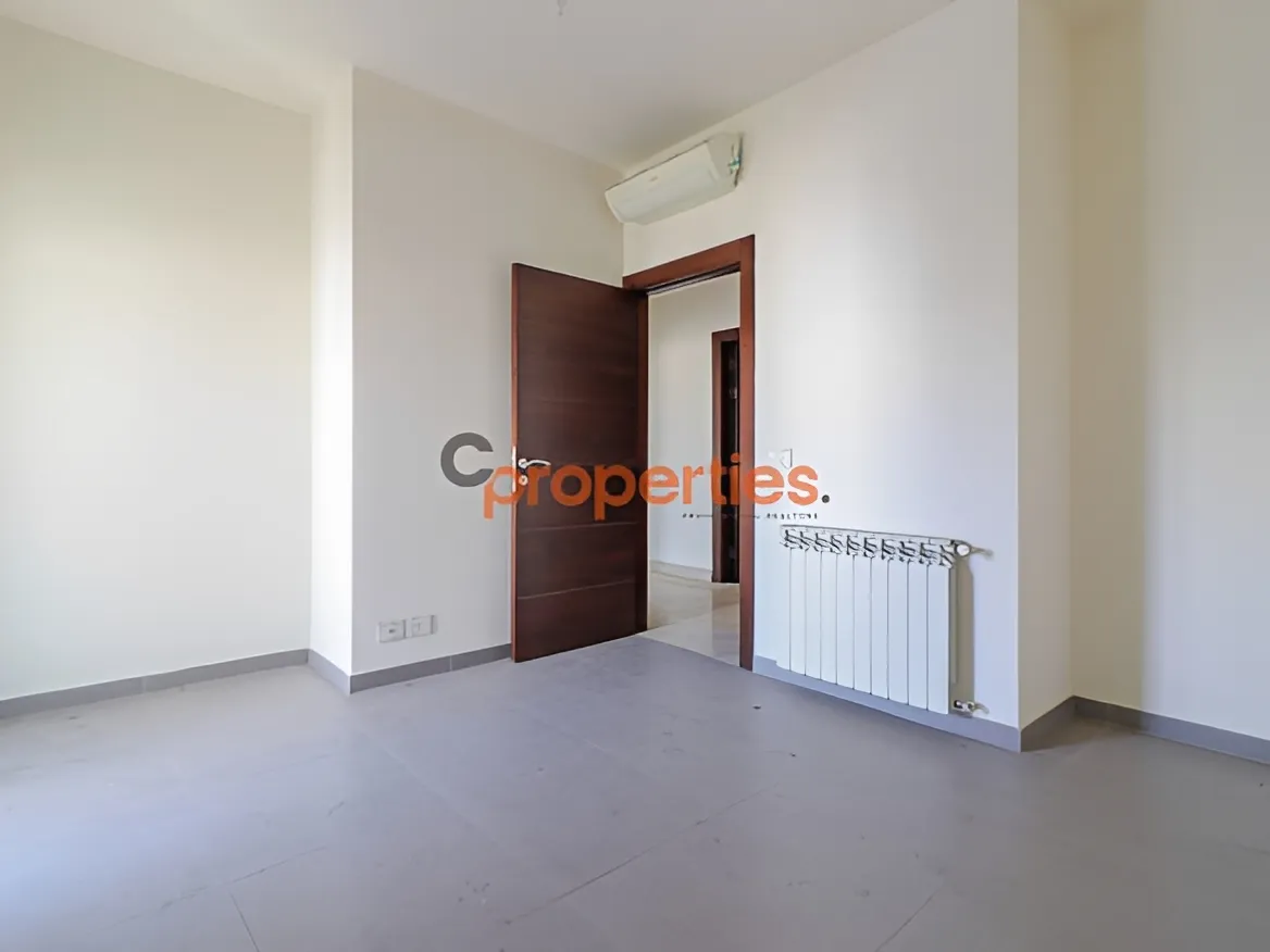 Apartment for Sale in Sioufi