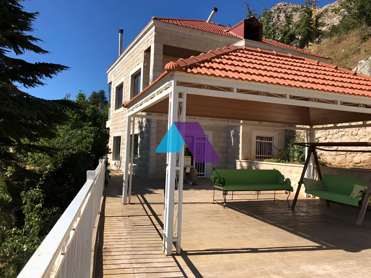 Villa for Sale in Laqlouq - 2 bed, 1 bath